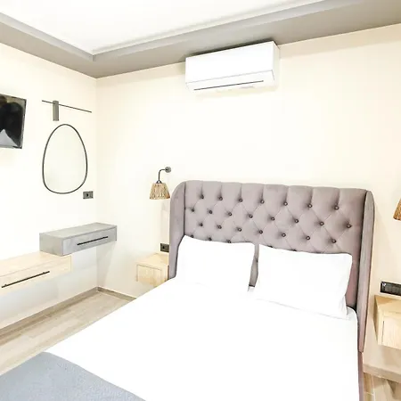 House Akis New